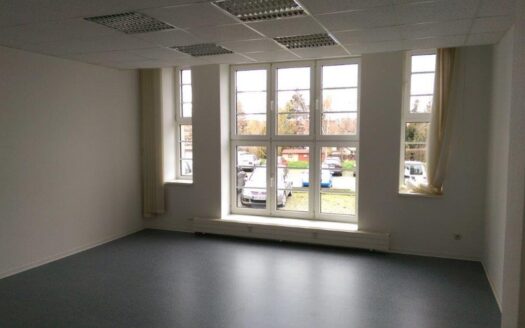 Büroräume in Hohenmölsen zu vermieten oder zu verpachten.