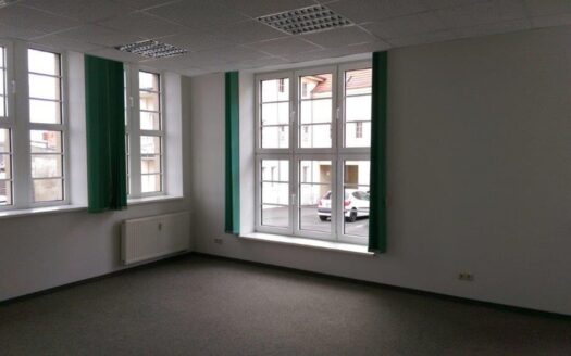 Büroräume in Hohenmölsen zu vermieten oder zu verpachten.