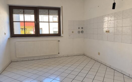 Neckarau-Zentrum, ruhige Innenhoflage
