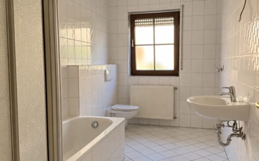 Neckarau-Zentrum, ruhige Innenhoflage