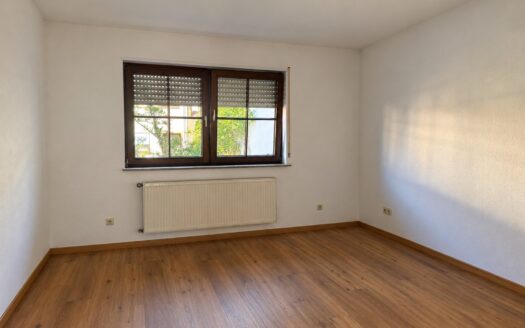 Neckarau-Zentrum, ruhige Innenhoflage