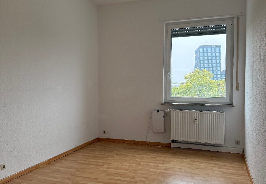 Altbauwohnung in Bahnhofsnähe mit hohen Decken - Foto 1