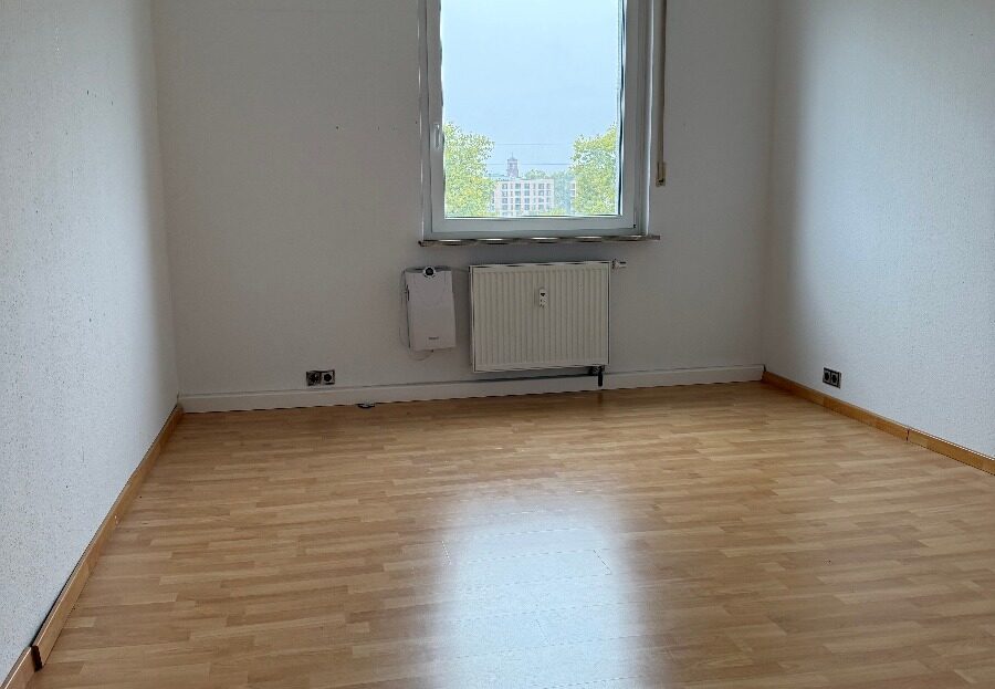 Altbauwohnung in Bahnhofsnähe mit hohen Decken - Foto 3
